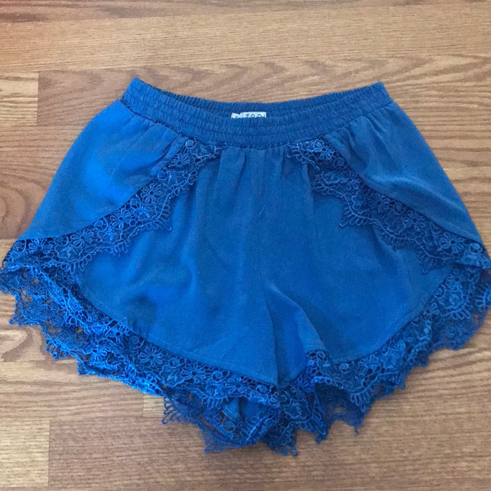 Tobi Blue Lace-Trim Women's Shorts Bermudas